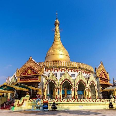 Rose Palace Hotel Yangon Bagian luar foto