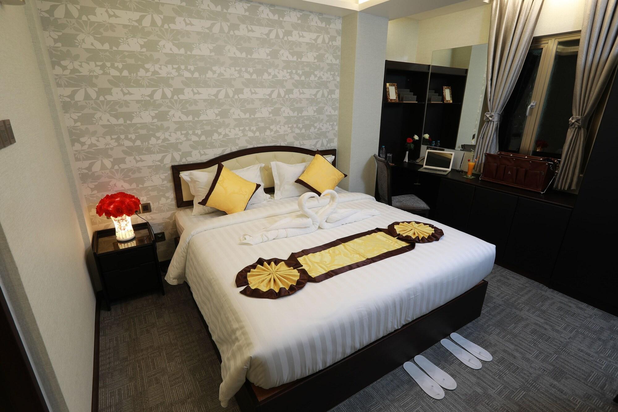 Rose Palace Hotel Yangon Bagian luar foto