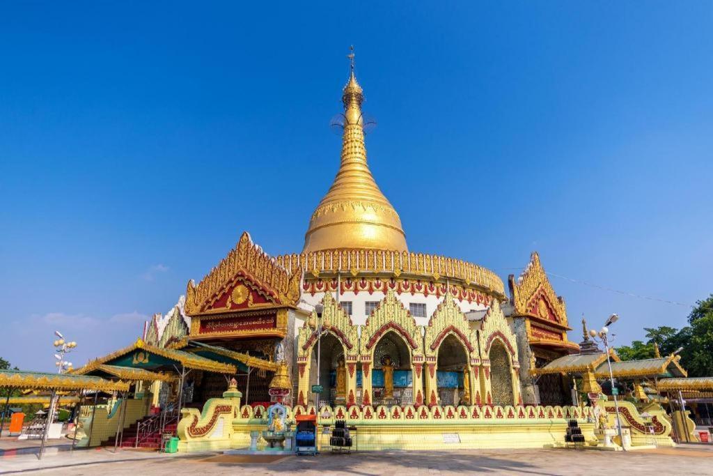 Rose Palace Hotel Yangon Bagian luar foto