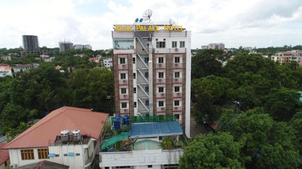 Rose Palace Hotel Yangon Bagian luar foto