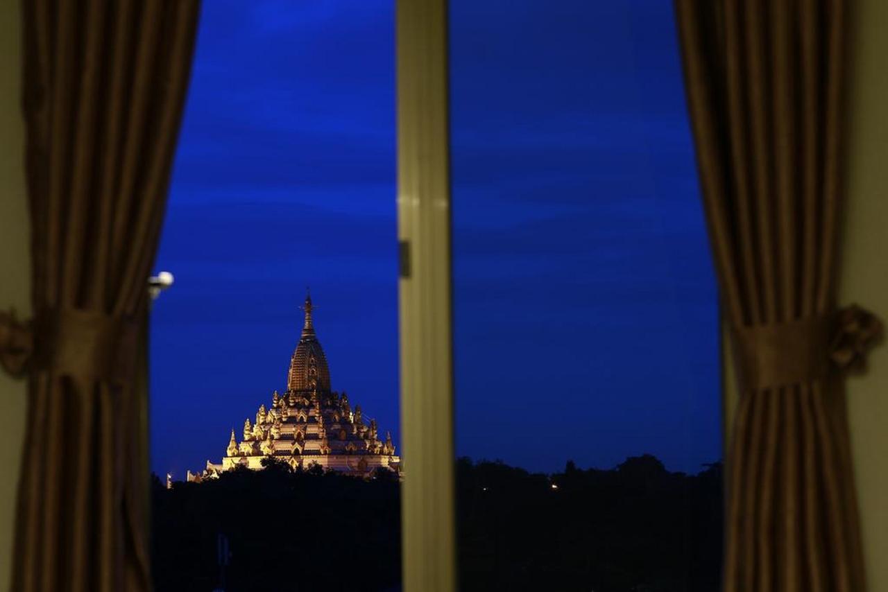 Rose Palace Hotel Yangon Bagian luar foto